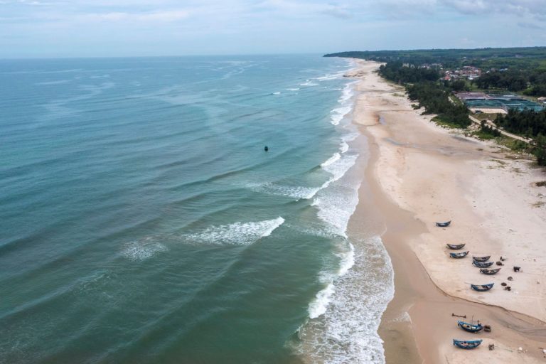 Bãi biển Cửa Tùng: Viên ngọc biển tỉnh Quảng Trị