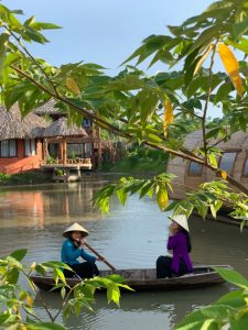 Bungalow Sông Xưa – Nghỉ dưỡng ven sông trong không gian cổ kính miền Tây 15