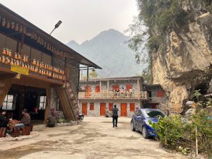 Yến Nhi Resort (Bản Giốc) 1