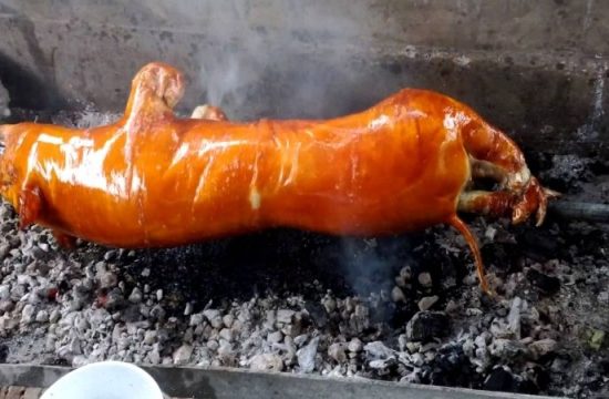 Thịt lợn cắp nách 11