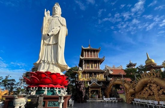 Khám phá chùa Châu Thới - Chốn bồng lai tại TP. Hồ Chí Minh 64