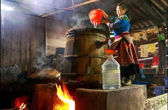 Rượu ngô Bắc Hà - Tinh hoa ẩm thực nơi cao nguyên trắng Lào Cai 11