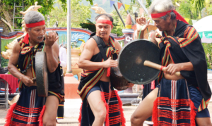 Lễ hội Điện Trường Bà 15