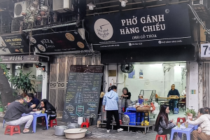 Phở Gánh Hành Chiếu