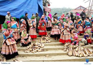 Chợ phiên Tả Sìn Thàng – Nét chấm phá rực rỡ giữa non cao Tủa Chùa 7