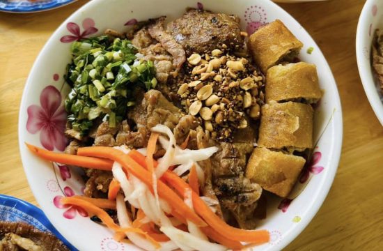 Bún thịt nướng Hoàng Văn 9