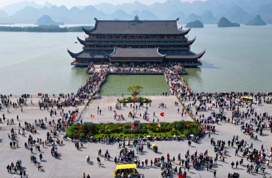 Lịch trình 3 ngày 2 đêm: Vượt khỏi ranh giới, khám phá Ninh Bình (mới) qua lăng kính văn hóa Hà Nam và Nam Định! 9