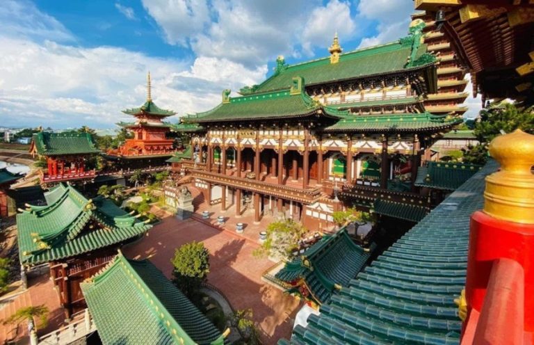 Một ngày khám phá: Thiền vị phố núi – Hùng vĩ miền biển