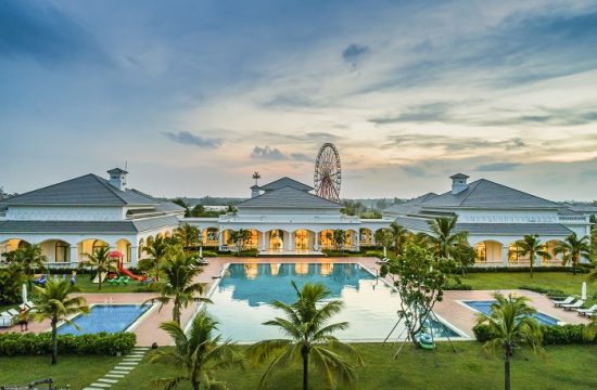 Biển Xuân Thành - Vẻ đẹp nguyên sơ bình lặng níu lòng du khách phương xa 13