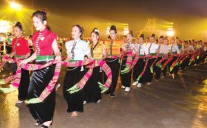 Nghệ thuật xòe Thái: Trọn vẹn hồn di sản 23