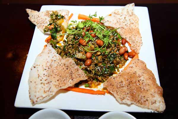 Hương đồng gió nội trên đầu lưỡi: Hến xúc bánh đa Đức Thọ