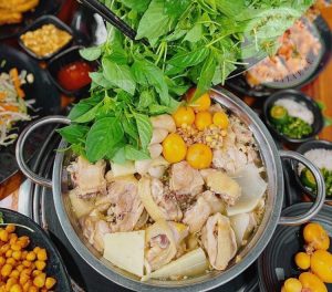 Lẩu gà lá é Đà Lạt – món ngon nức tiếng xứ sở ngàn hoa 1