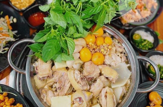 Lẩu gà lá é Đà Lạt – món ngon nức tiếng xứ sở ngàn hoa 5