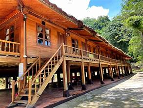 Nhà sàn cộng đồng Tà Đùng