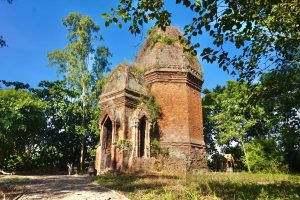 Tháp Bằng An - Di tích lịch sử Chăm Pa nghìn năm tuổi 9