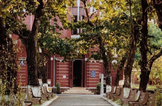 LỊCH TRÌNH DU LỊCH HUẾ 1 NGÀY – PHIÊN BẢN 1 NGÀY HUẾ THƠ – THẢNH THƠI NGẮM SÔNG NÚI 17