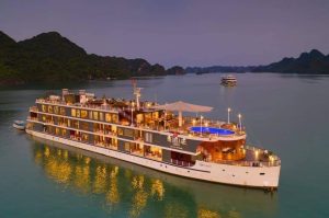 Du thuyền Heritage Bình Chuẩn Cát Bà: Hành Trình Nghỉ Dưỡng Sang Trọng Trên Vịnh Lan Hạ 17