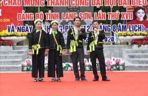 Sli mang tâm tình của người Nùng xứ Lạng: Trẩy hội Háng Pỉnh nghe hát sli  15