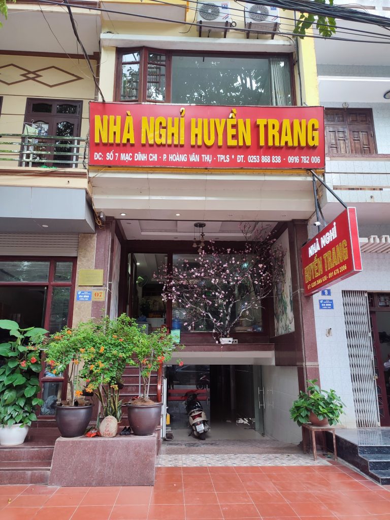 Nhà nghỉ Huyền Trang