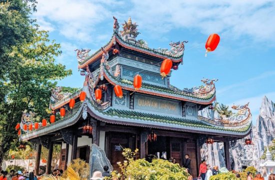 Chùa Thanh Lương – Ngôi chùa ven biển với pho tượng Phật nổi kỳ diệu 8