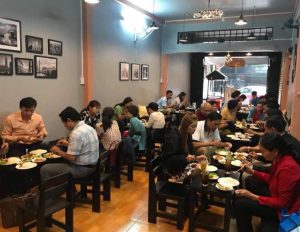 Nhà hàng Thành Thúy – Cơm bình dân và lẩu hải sản tươi ngon tại Bãi Cháy