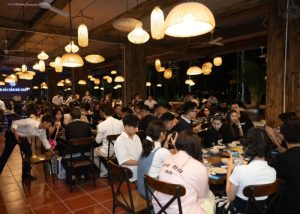 Nhà hàng Vựa Hải Sản Bãi Cháy – Tổ hợp ẩm thực & đặc sản Quảng Ninh giữa lòng Hạ Long